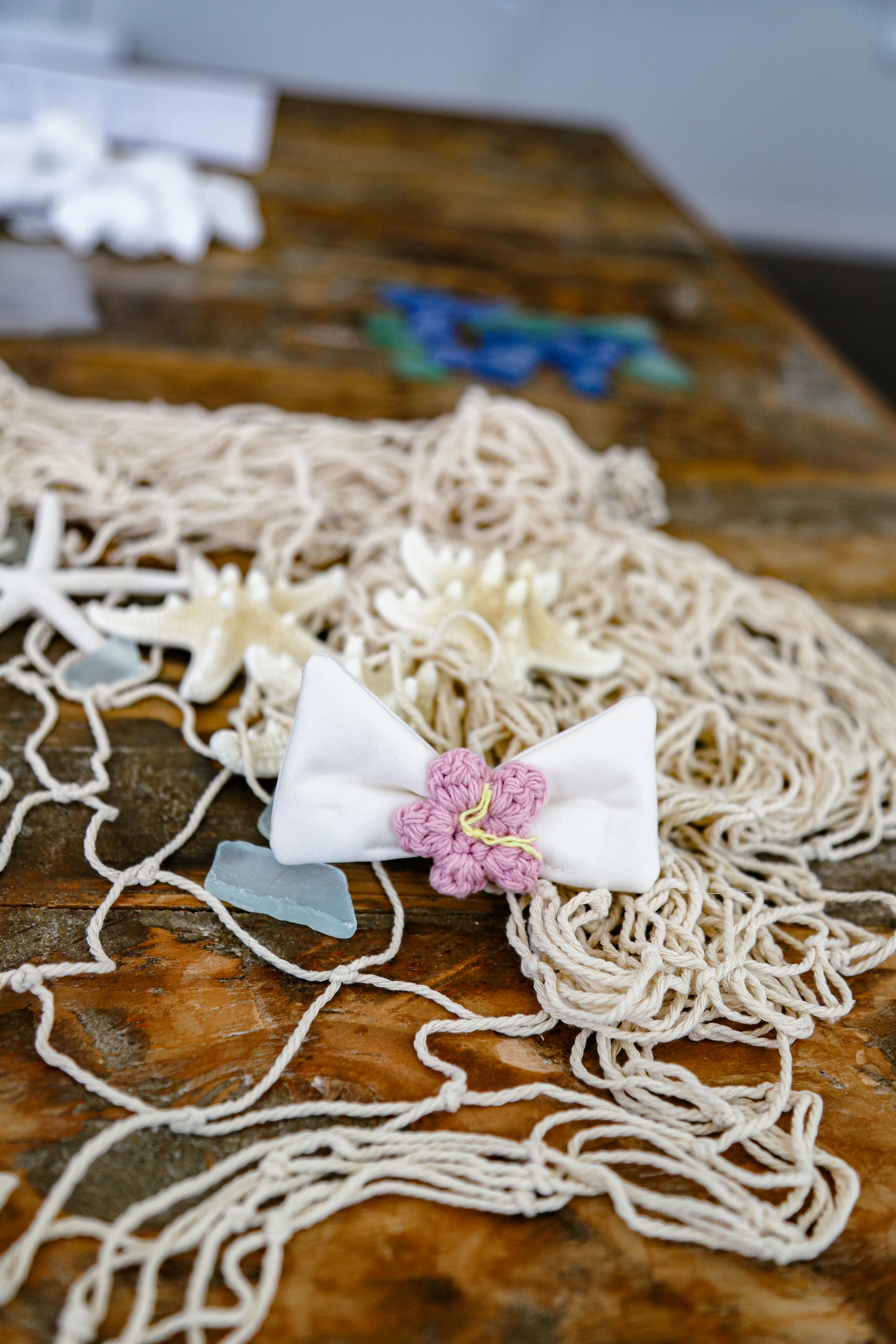 Hibiscus Lane Bow